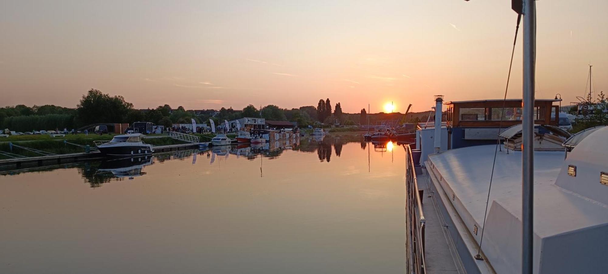 Odyssee Gite Sur Peniche Saint-Valéry-sur-Somme Ngoại thất bức ảnh